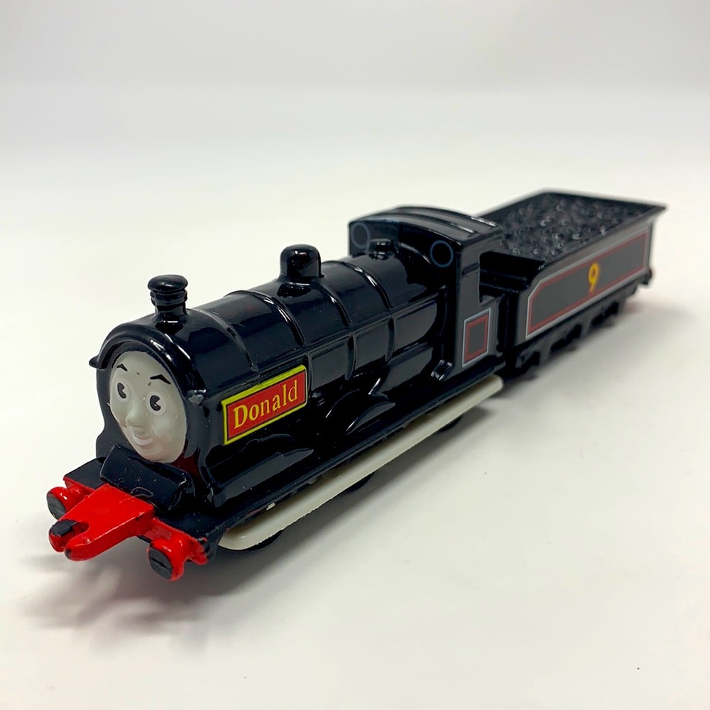 Thomas the tank engine & Friends train 🚂 Donald
